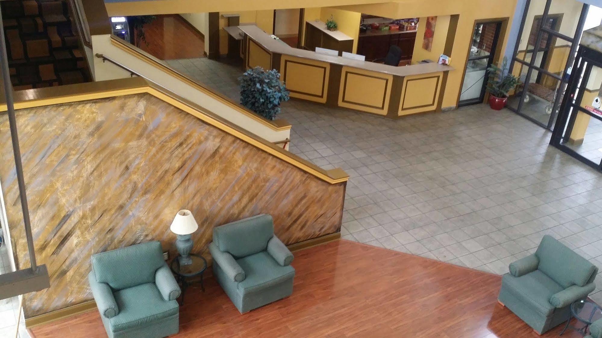 Oyo Hotel Tulsa I-44 Midtown Экстерьер фото