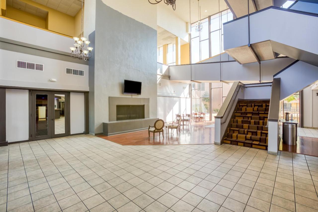 Oyo Hotel Tulsa I-44 Midtown Экстерьер фото