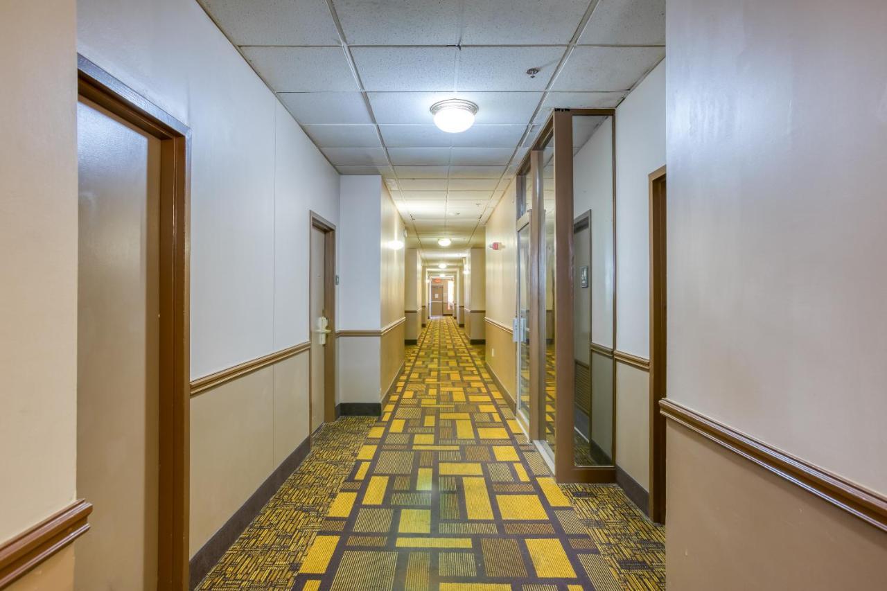 Oyo Hotel Tulsa I-44 Midtown Экстерьер фото