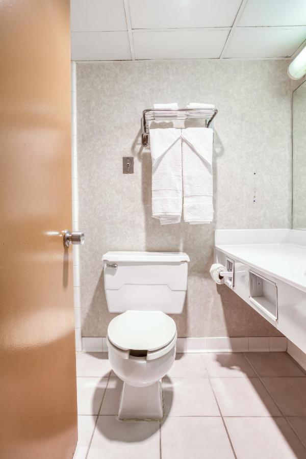 Oyo Hotel Tulsa I-44 Midtown Экстерьер фото
